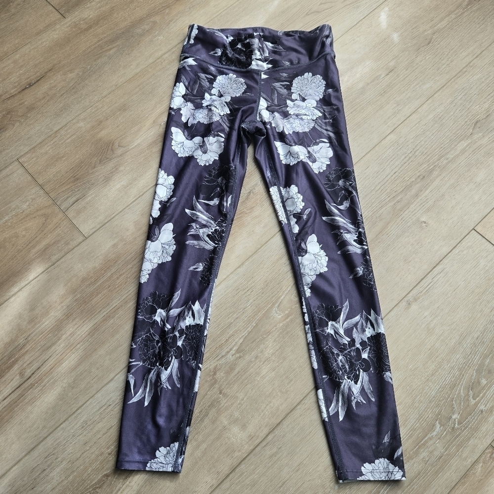 Women's Small Floral Joy Lab Pull on Leggings Muted Purple EUC